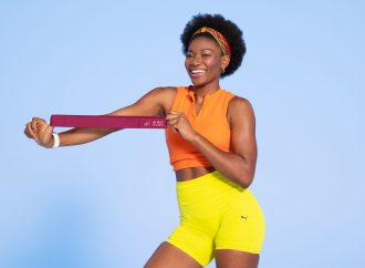 Trening FBW z mini band: nogi i pośladki