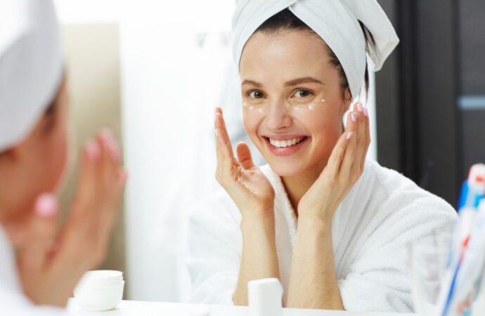 Codzienna pielęgnacja twarzy – sprawdzone zasady, które działają