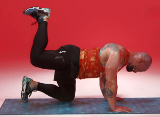 Trening HIIT 30 minut. Ćwiczenia interwałowe w domu