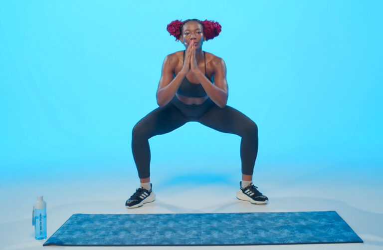 Trening dla początkujących: 10 ćwiczeń full body w domu bez sprzętu