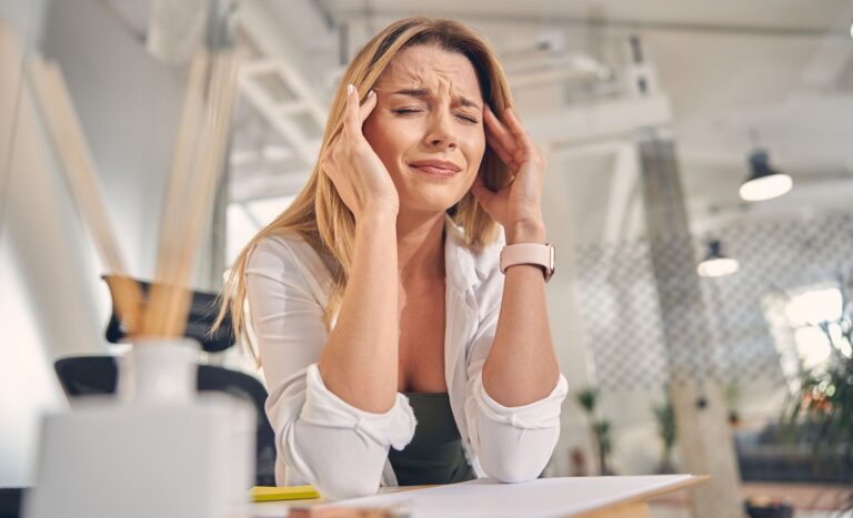 Nadmierne pobudzenie – skąd się bierze, jak je rozpoznać i co robić, gdy ciało i umysł nie potrafią się zatrzymać?