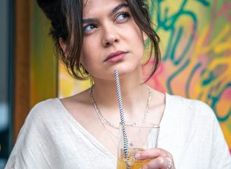 Jak przestać przejmować się opinią innych i uwierzyć w siebie? Psycholożka radzi, jak uciszyć wewnętrznego krytyka