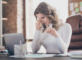 Zasada 90 sekund. Prosty sposób na przetrwanie emocjonalnej burzy i stresu